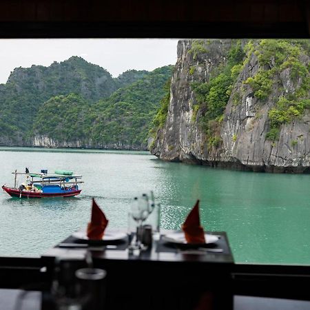 Готель La Pandora Boutique Cruises Халонг Екстер'єр фото